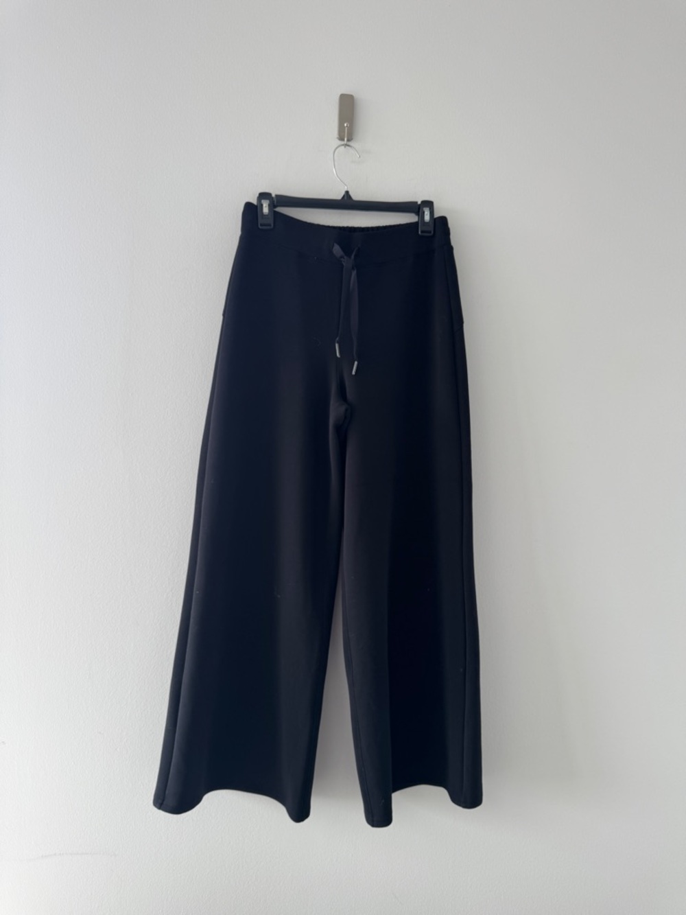 SPANX Air Essentials Wide Leg Pants in Black M - Picture 2 of 4